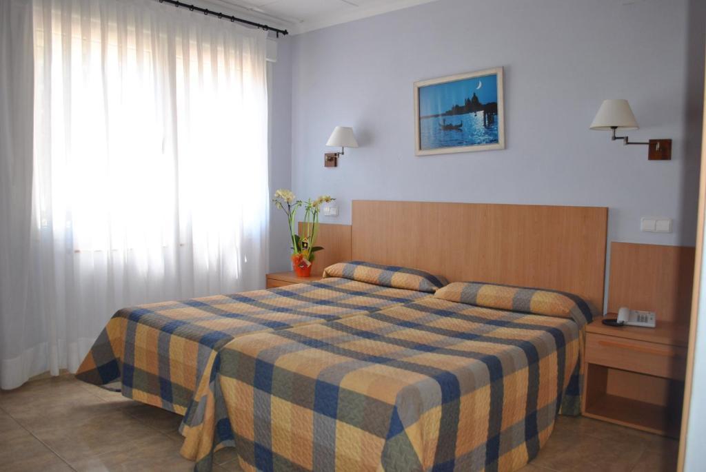 Hotel Felipe II Peñíscola Zimmer foto