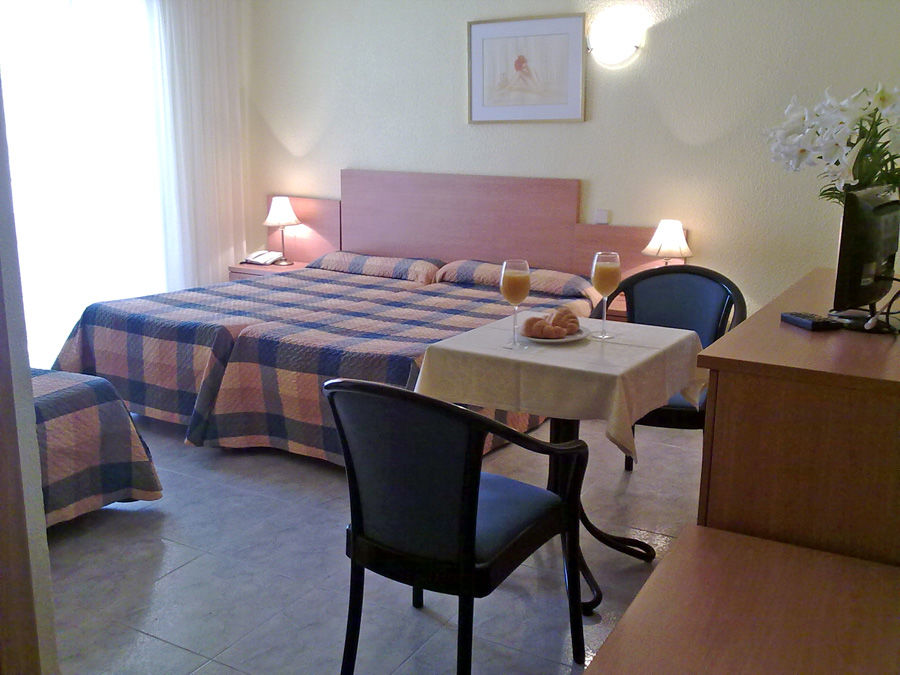 Hotel Felipe II Peñíscola Zimmer foto